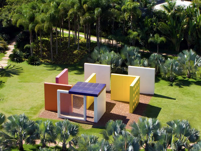 Obra do artista Hélio Oiticica no jardim do Inhotim | Reprodução Google Imagem